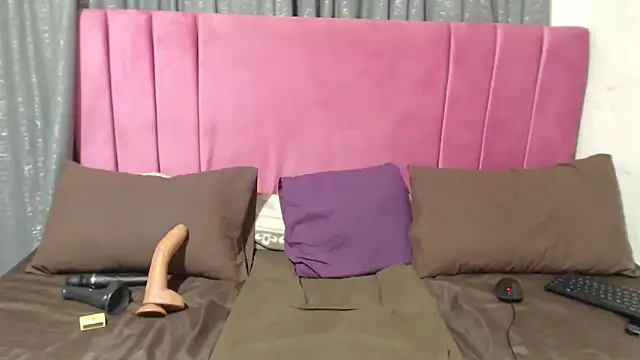 Chatroom XXX en direct de BustyBmw