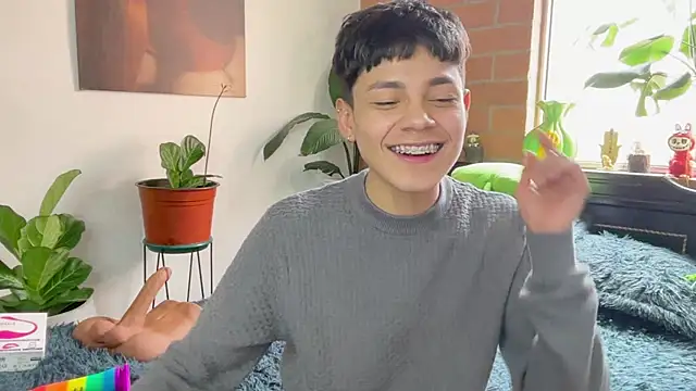 XXX chat uživo modela Andy_Belier23