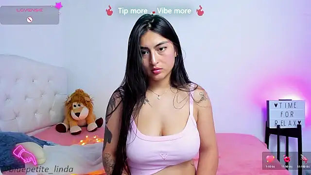 Chat XXX en directo de Blue_Petite