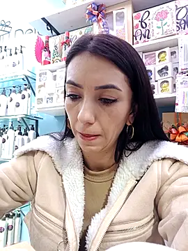 Онлайн чат XXX LunaZambrano