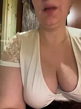 FetishIris 现场XXX聊天