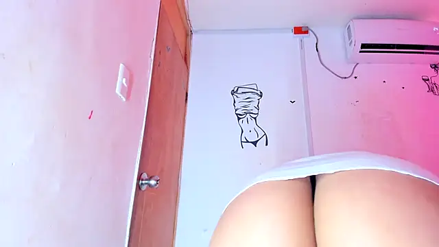 Emily_Coper18 Obrolan Langsung XXX