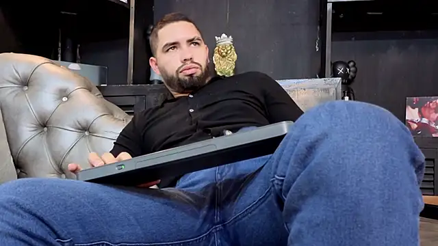 XXX chat uživo modela matteosantos