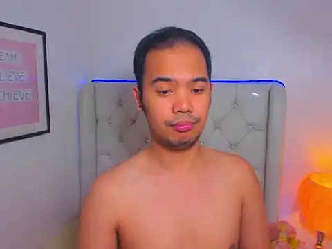 AsianZero's Live XXX Chat