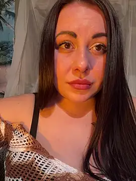 DaisyStreet লাইভ XXX চ্যাট