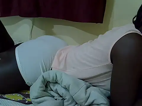 Sweet_chico2: онлайн-секс-чат