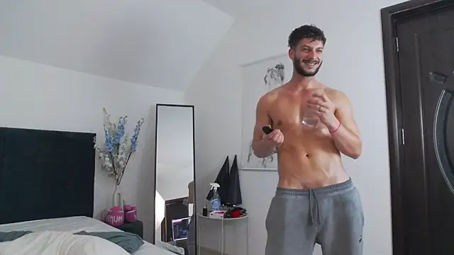 Show modela I_amAlessandro na web-kameri