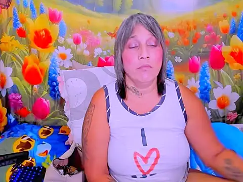 indianroxy élő XXX-chatje