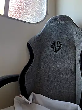 Chat XXX en directo de beyondsteel__