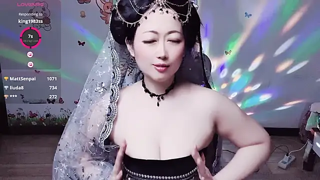 Онлайн чат XXX LuckyCute-Tutu