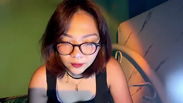 urhottie_lottie Pertunjukan Webcam