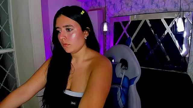 Miss_Scarlett22 Adlı Modelin Canlı XXX Sohbeti