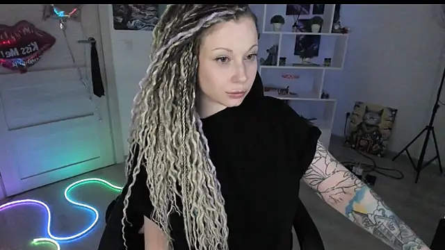 HoneySallyMoore's Live XXX Chat