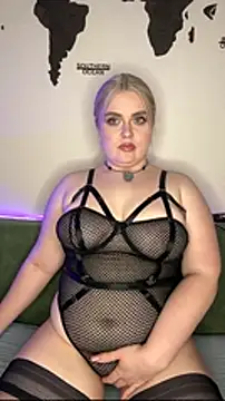 April_Vancee Adlı Modelin Canlı XXX Sohbeti