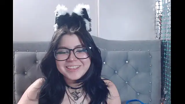 Ginebra_Sensual Adlı Modelin Canlı XXX Sohbeti