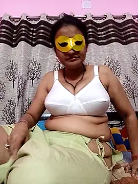 Gullapi élő XXX-chatje