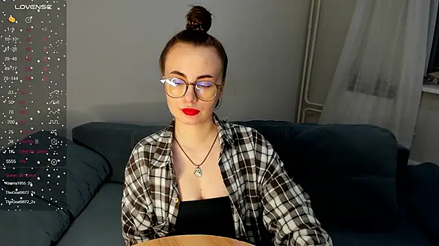MewStella live XXX chat