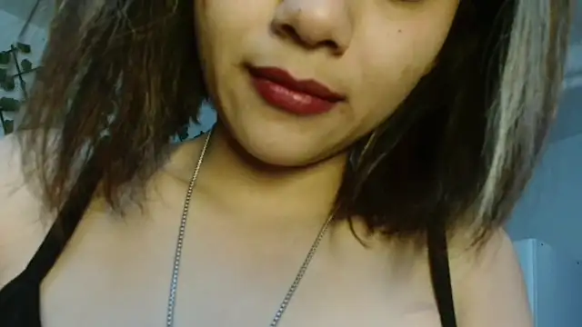 Dama_Scarlata18's Live XXX Chat