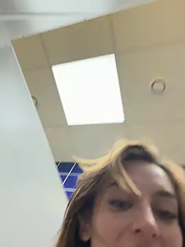 XXX chat uživo modela -AngelAri-