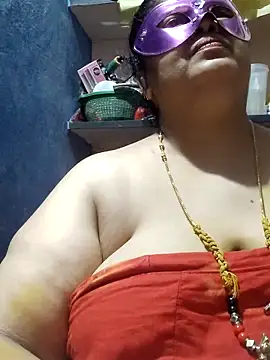 tamilthanushri élő XXX-chatje