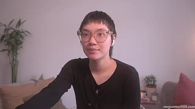 Pokazy przed kamerką – meganmei666