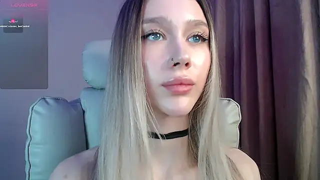 Des_ch live XXX chat