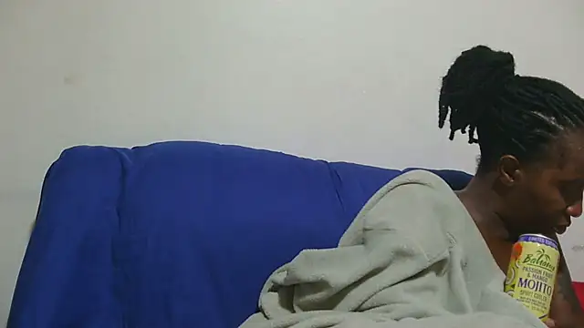 sluttylaura21 Live XXX-chat