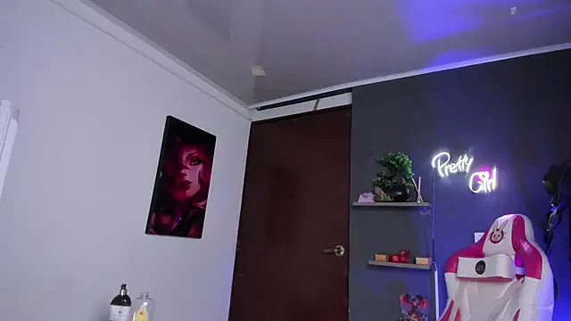 Emilyjhonson_01のライブXXXチャット