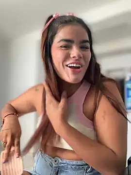 Kaily_Sweet16: онлайн-секс-чат