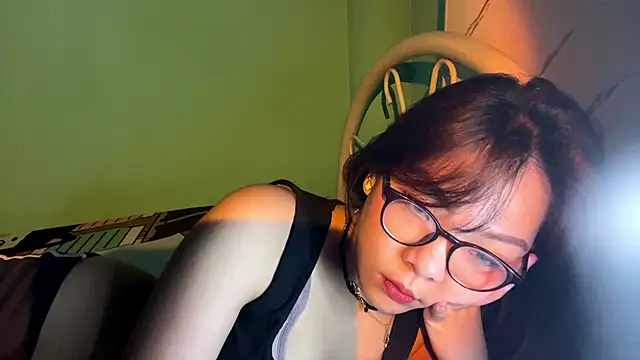 urhottie_lottie Pertunjukan Webcam