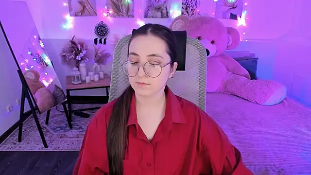 VirtuallVoyant Adlı Modelin Canlı XXX Sohbeti