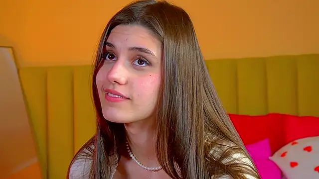 ArianaAllens Adlı Modelin Canlı XXX Sohbeti