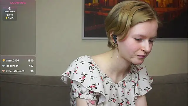 ToyaPletz live XXX chat