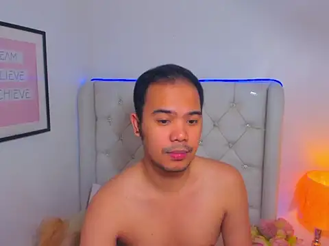 AsianZero – Naživo XXX chat