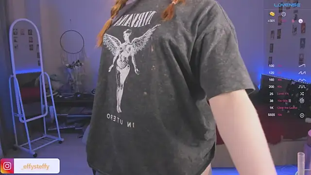 CallMeEffy1 élő XXX-chatje