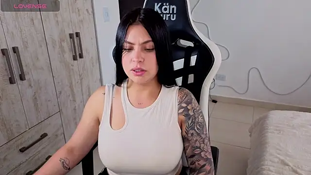 Victoryyy_ live XXX chat