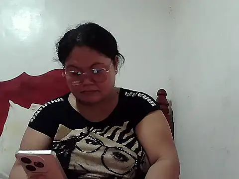 Mari_fvcks' Webcam Show