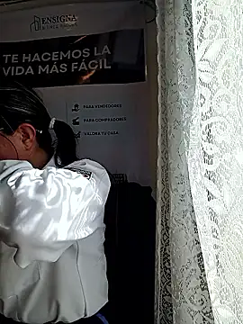 Valentina--1 Chat XXX in diretta