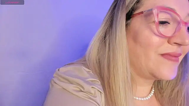 Naty_Mature_'s Live XXX Chat