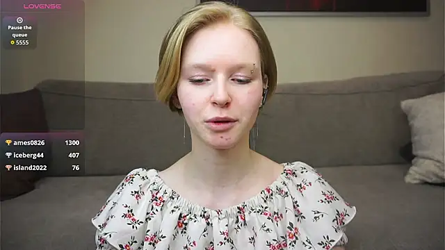 ToyaPletz: онлайн-секс-чат