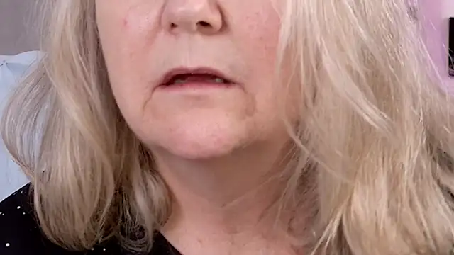 Chat +18 de Kaitlyn_Winters ao vivo