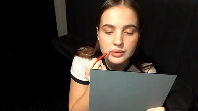 LowriseZiziphus' Live XXX Chat