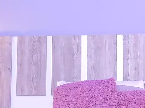 EmilySearss' Live XXX Chat