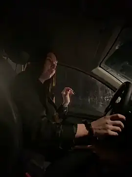 KrisMagnoly Chat XXX in diretta