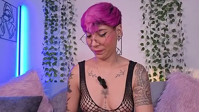 MiaMorgan_ élő XXX-chatje