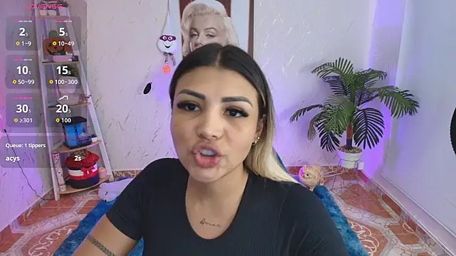 SALOOMEE__ – Live XXX-chat