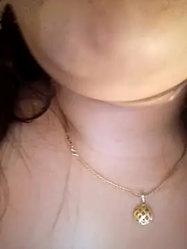 LONA-_- Live XXX Chat