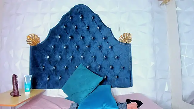 _mia_milf_'s Live XXX Chat