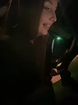 KrisMagnoly Chat XXX in diretta