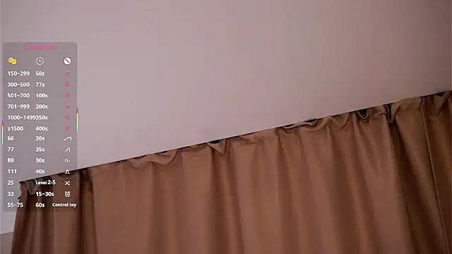 EffieHenri 现场XXX聊天